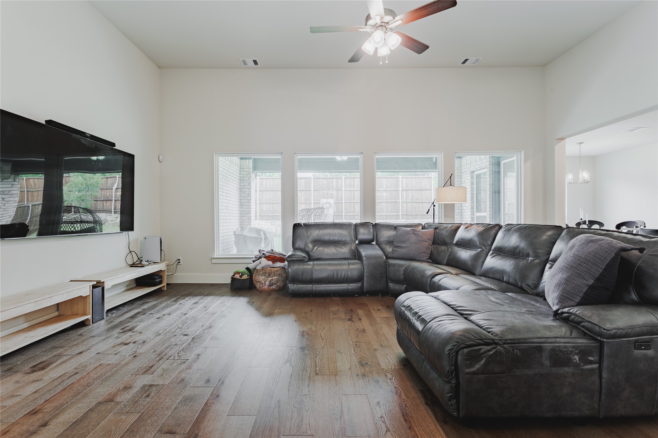 3913 Ablon Trail