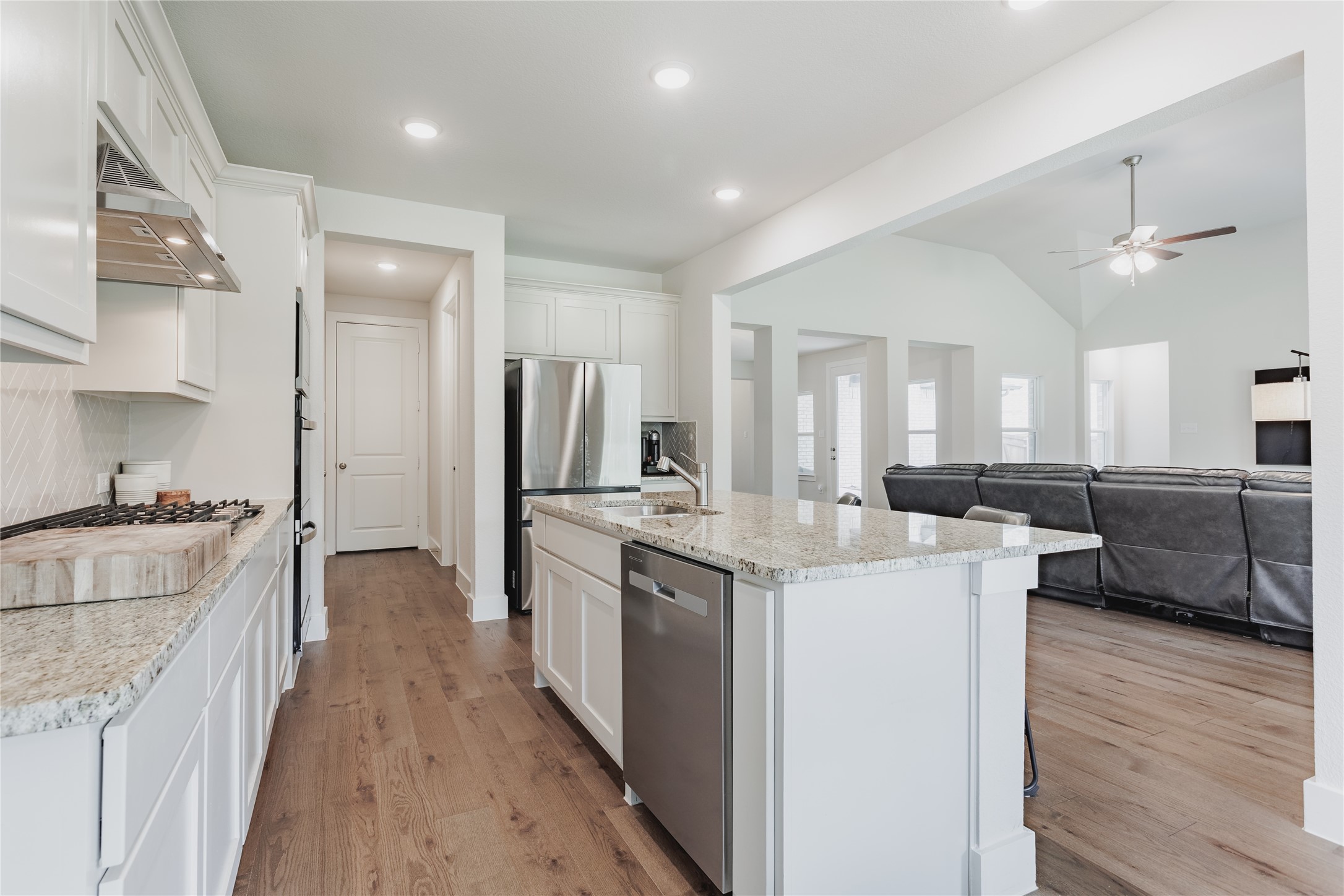 3913 Ablon Trail