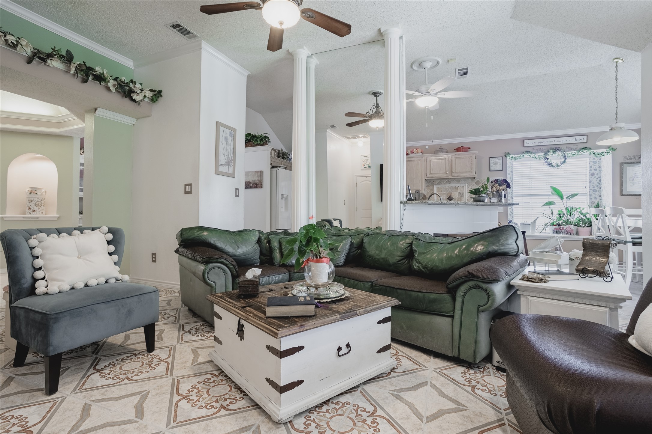7115 Oaklawn