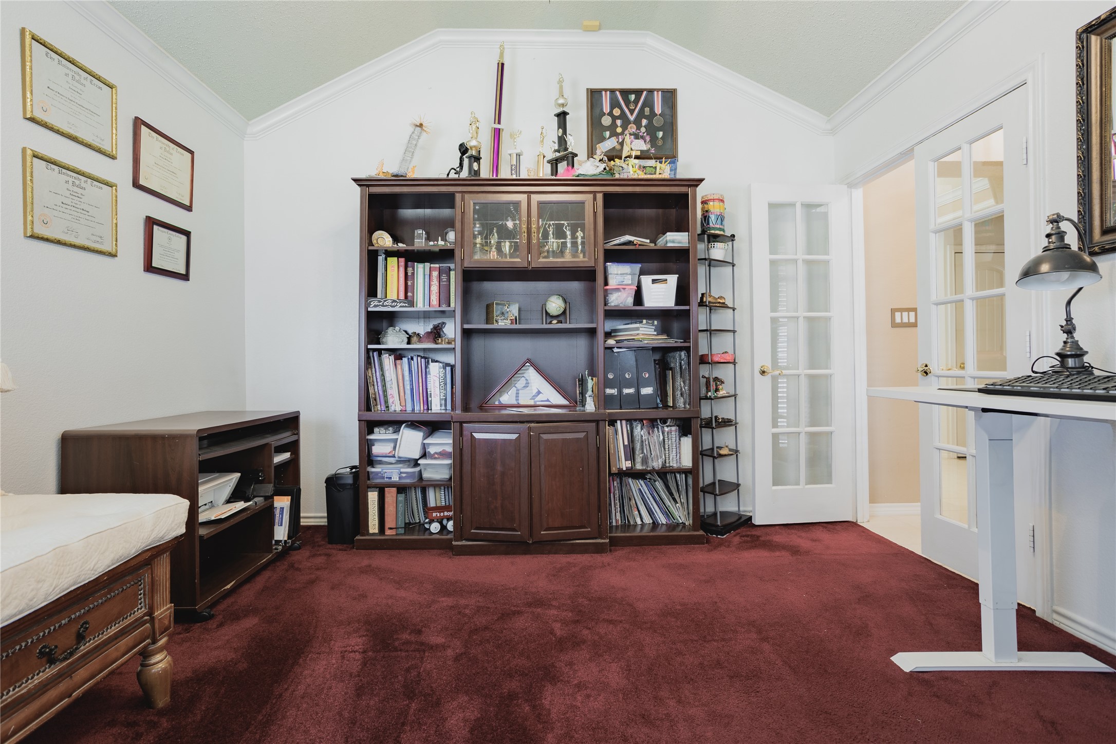 7115 Oaklawn