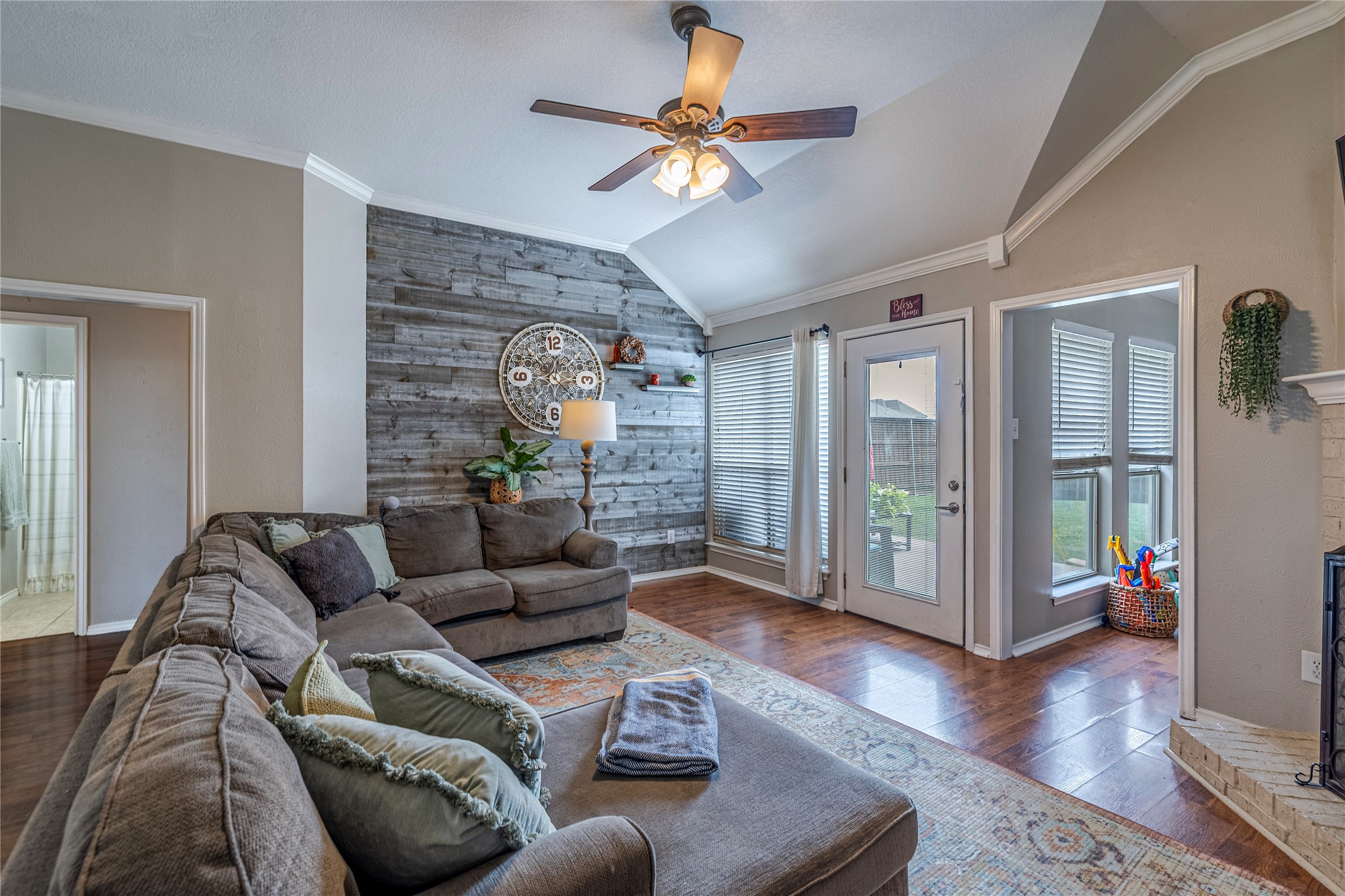 1104 Old Knoll Drive