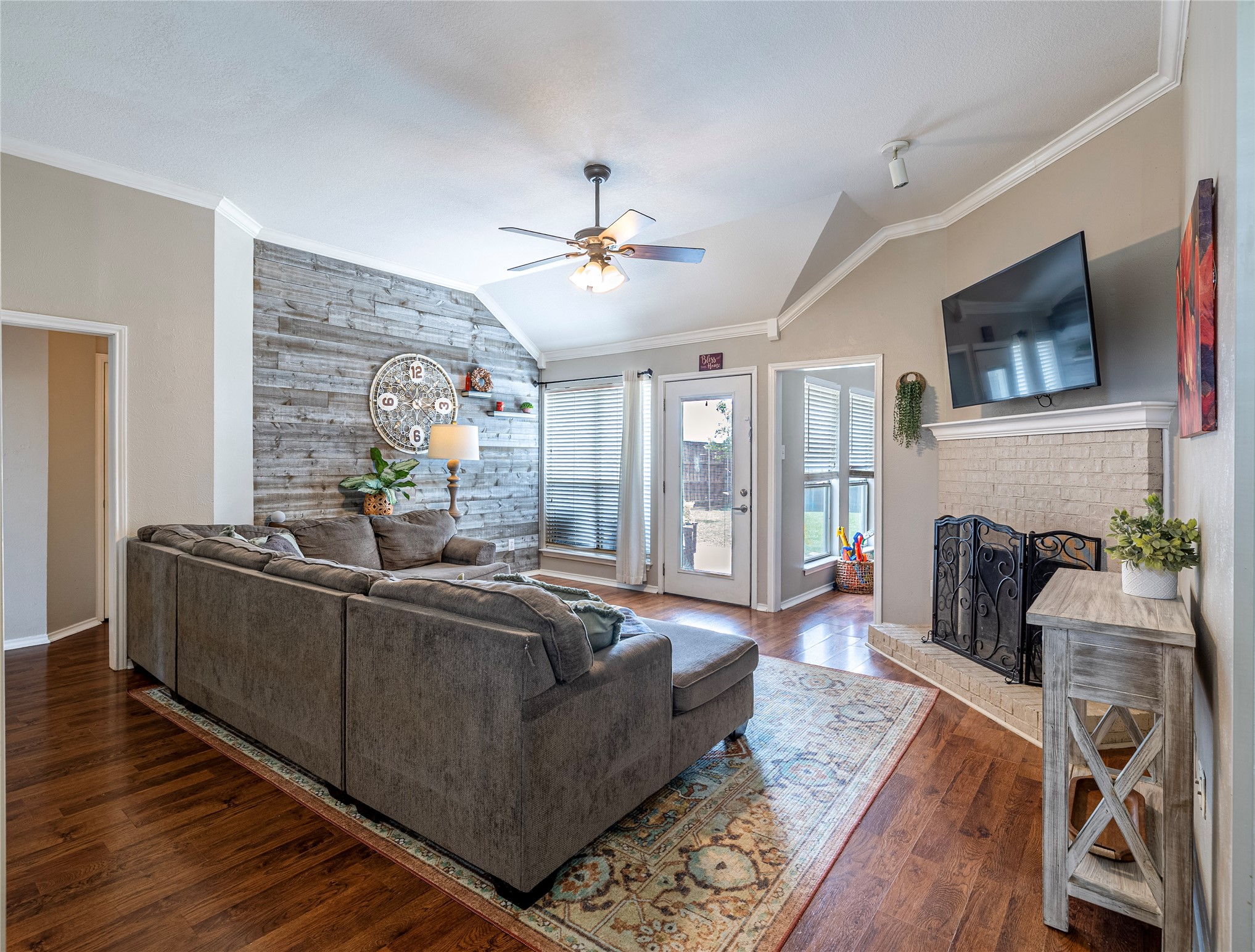 1104 Old Knoll Drive