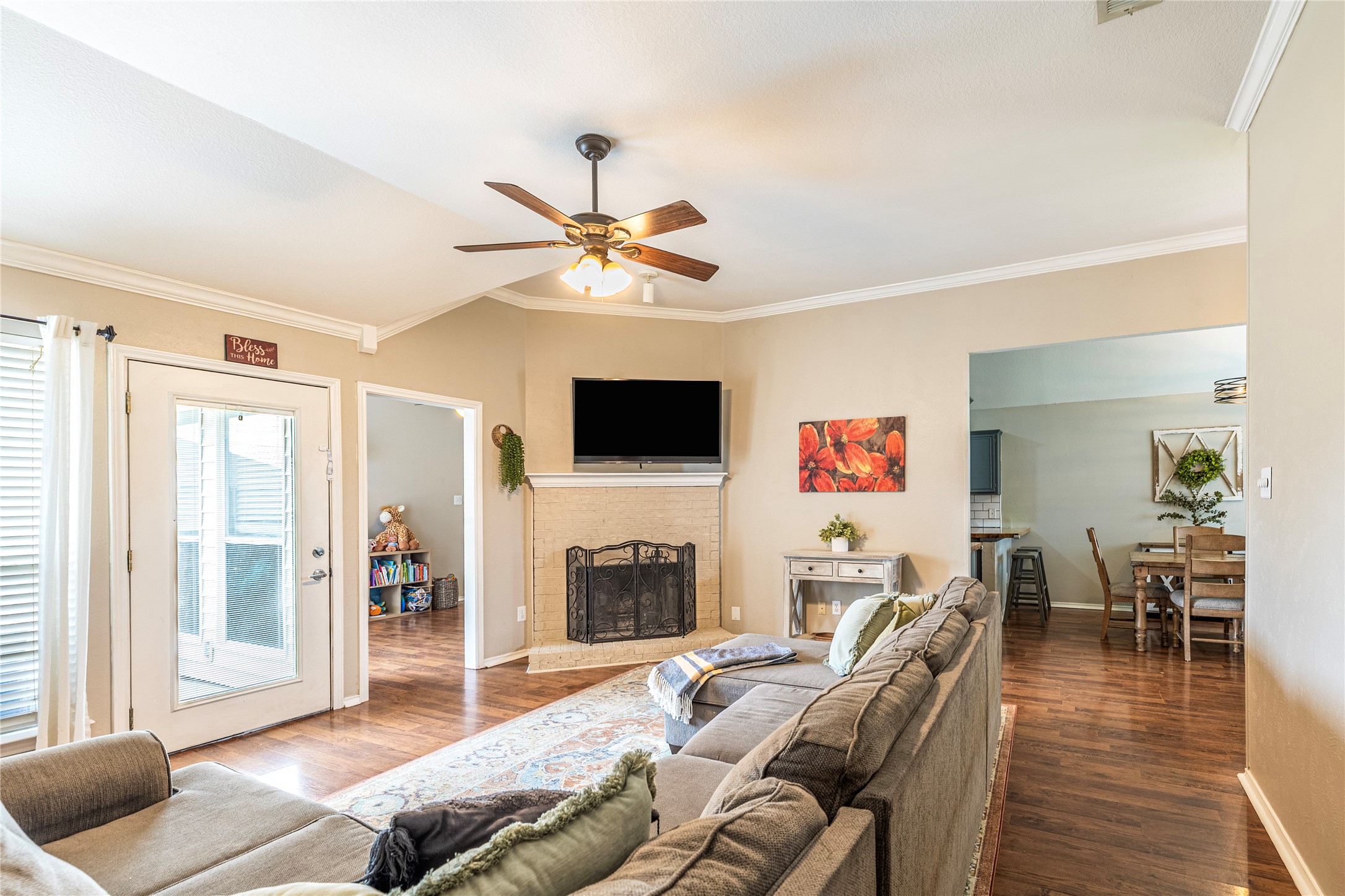 1104 Old Knoll Drive
