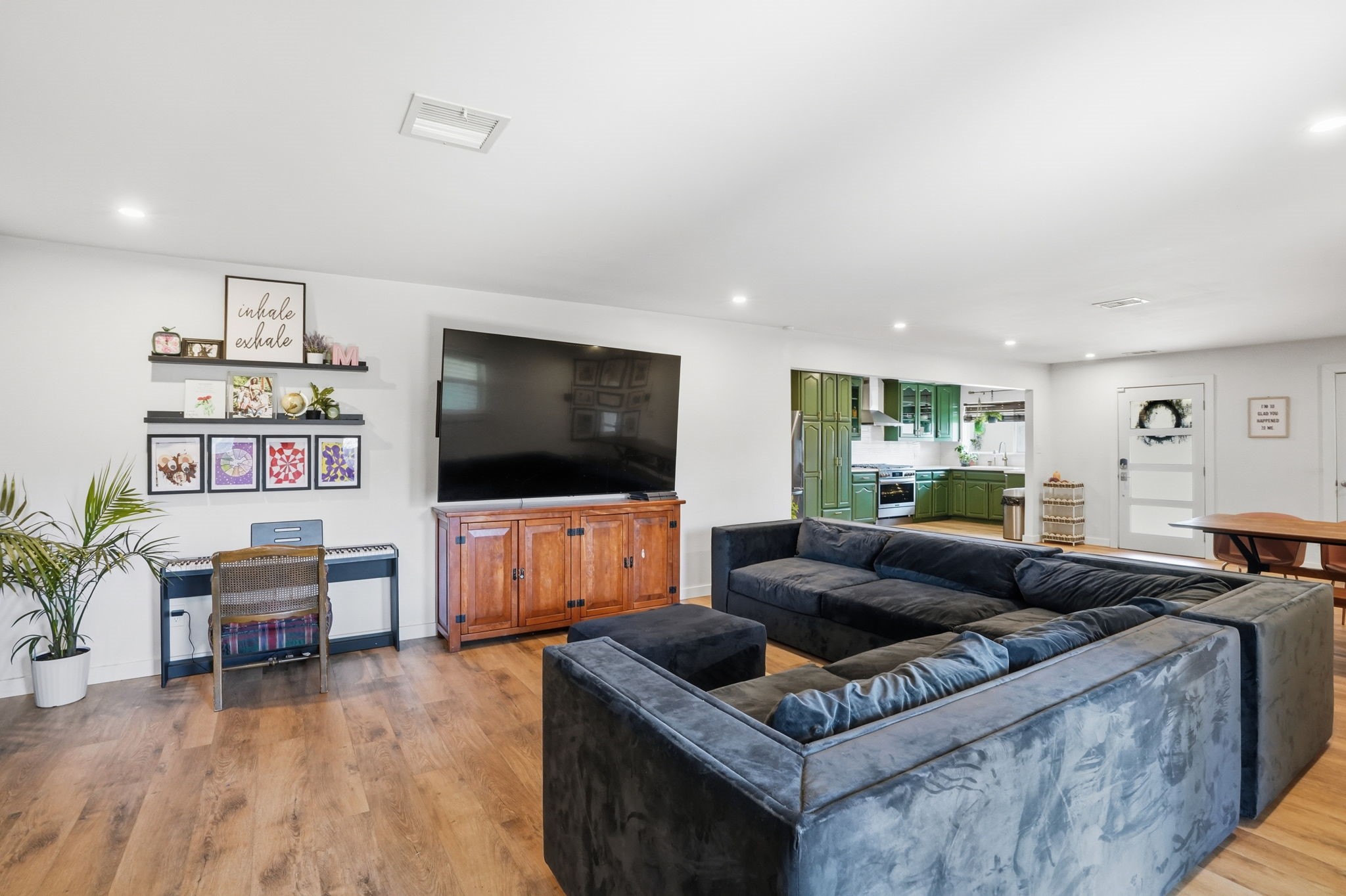5017 Fox Hill Lane