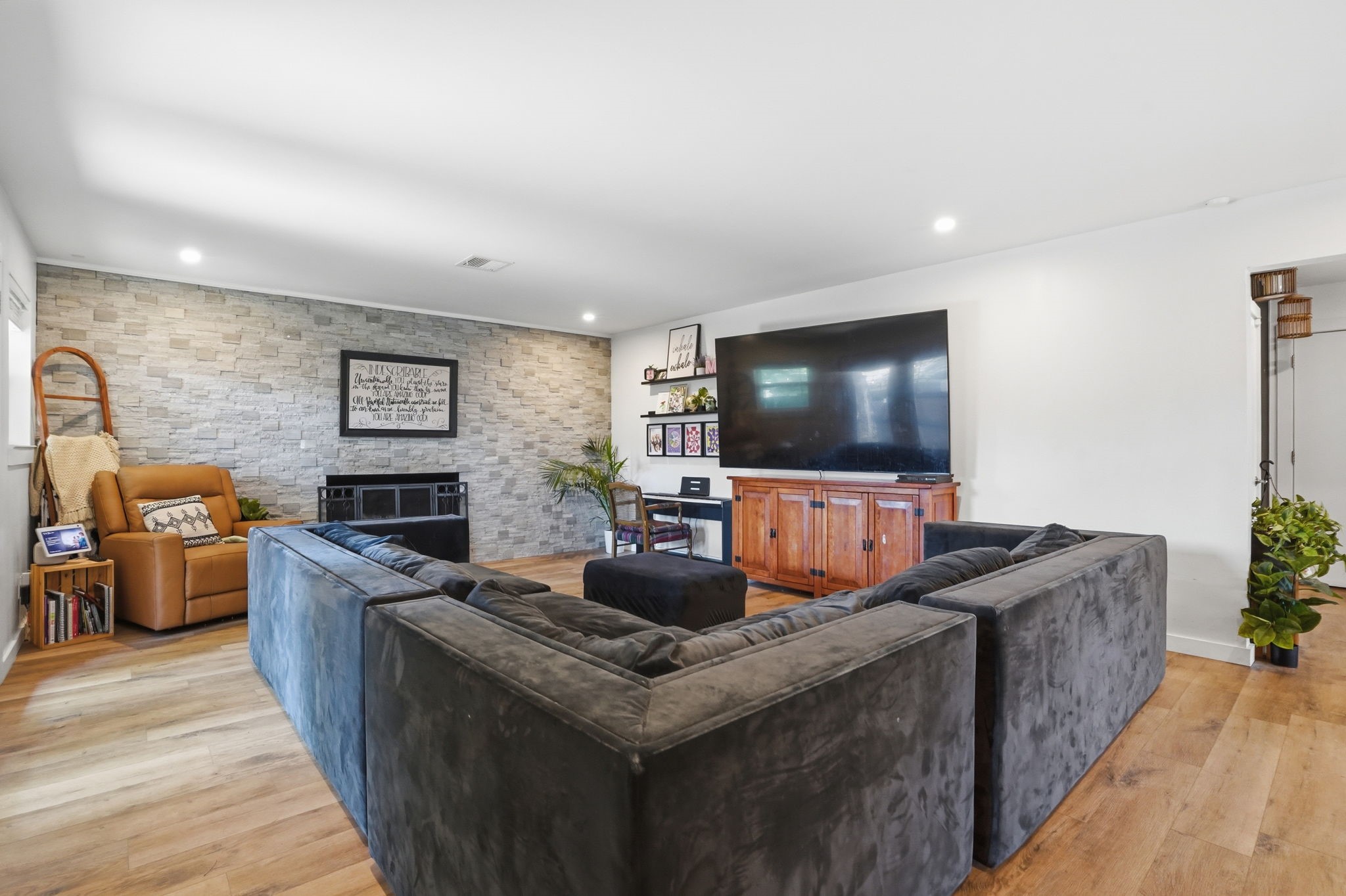 5017 Fox Hill Lane