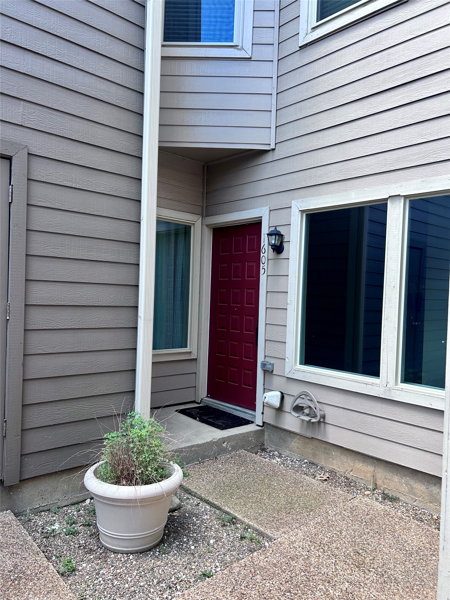5616 Preston Oaks Road 1605
