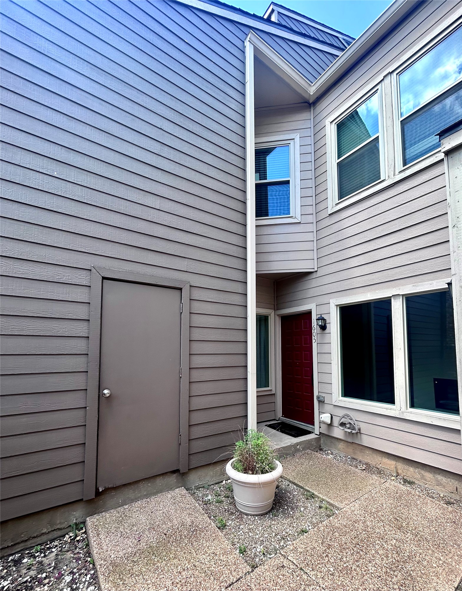 5616 Preston Oaks Road 1605