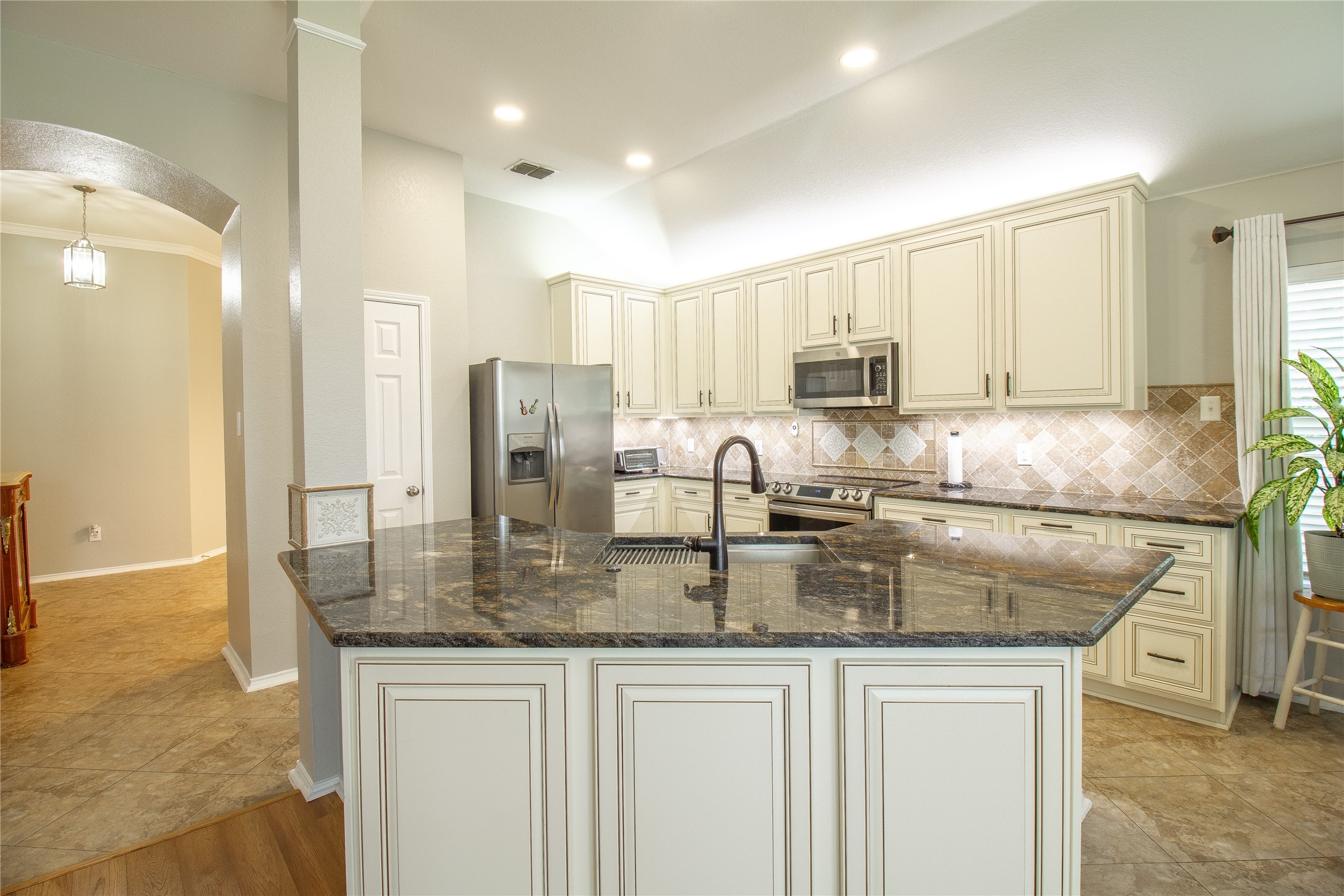 406 Hackberry Drive