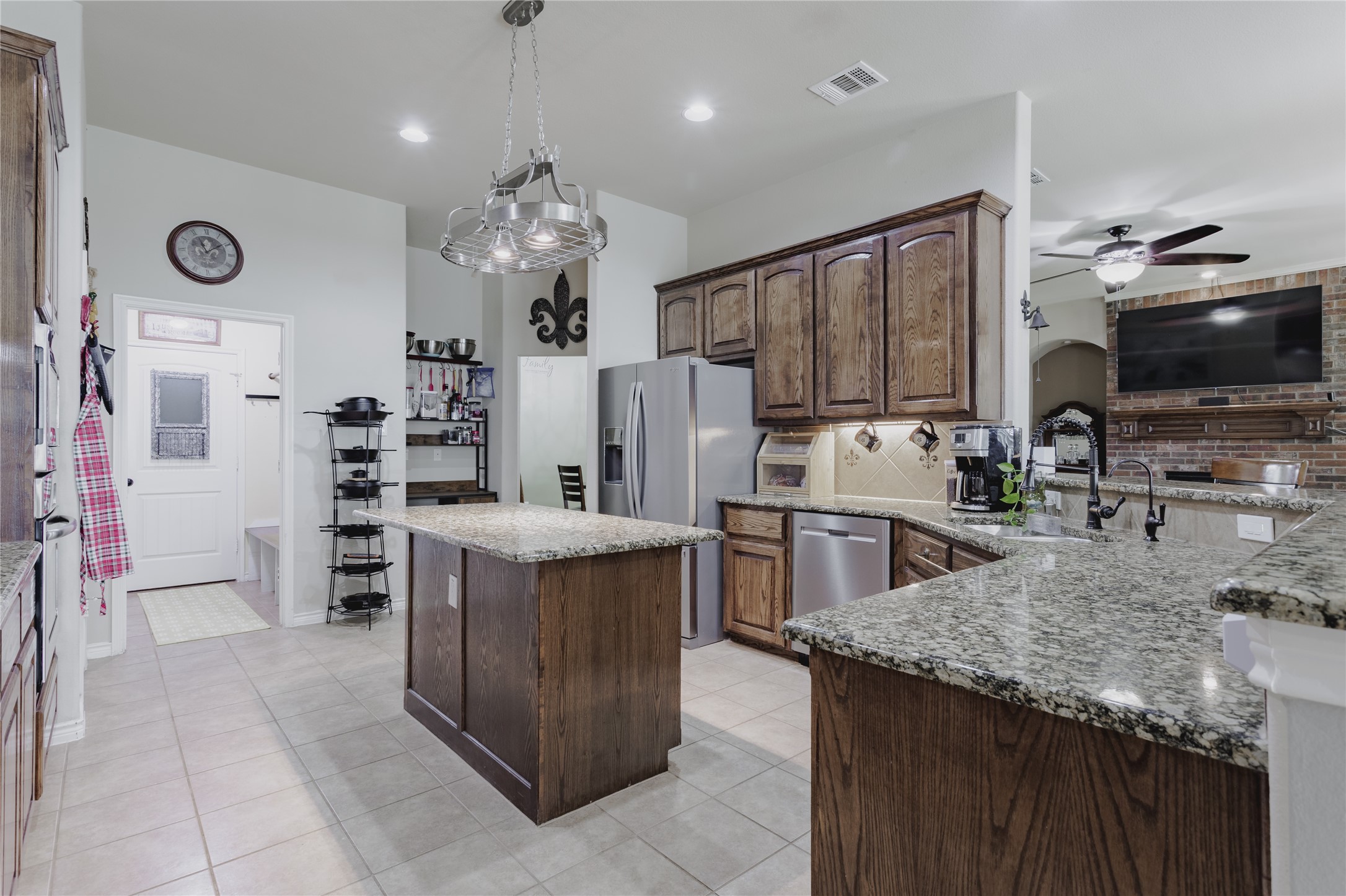 2924 Broken Spoke Lane