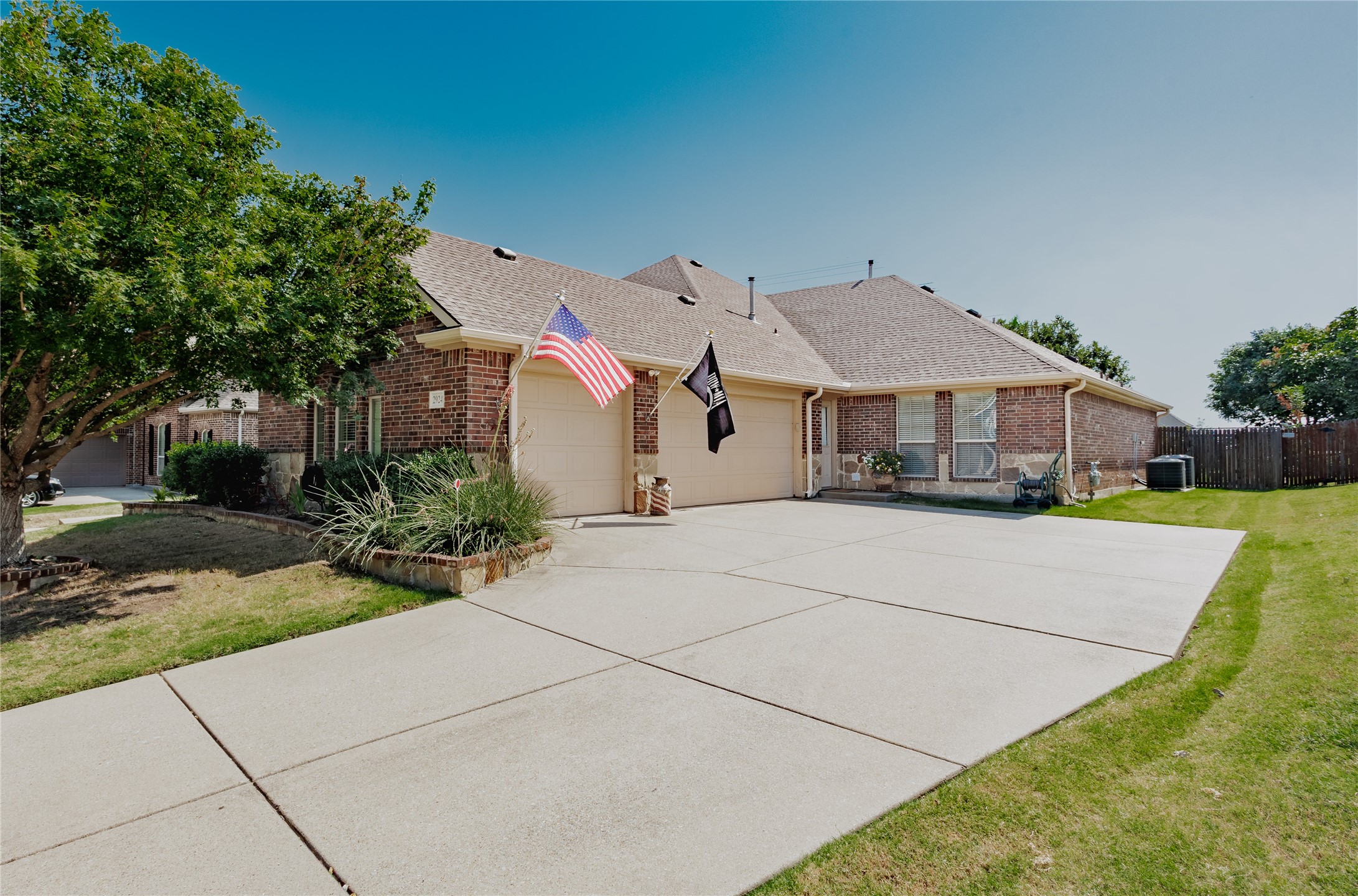 2924 Broken Spoke Lane