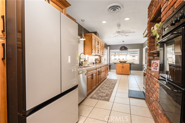 5847 Sycamore Avenue