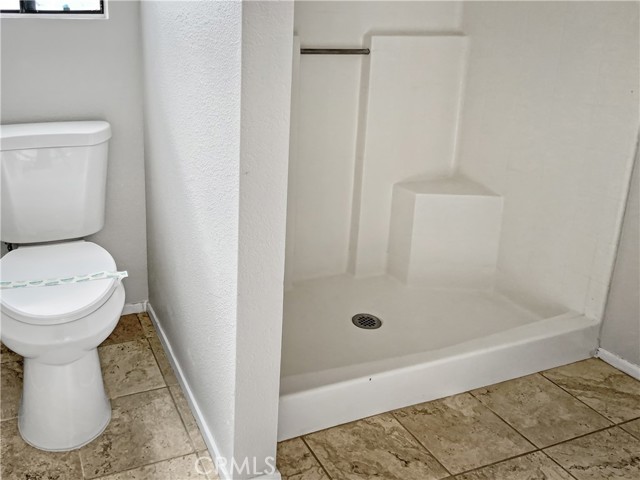 1810 W Admiralty Street