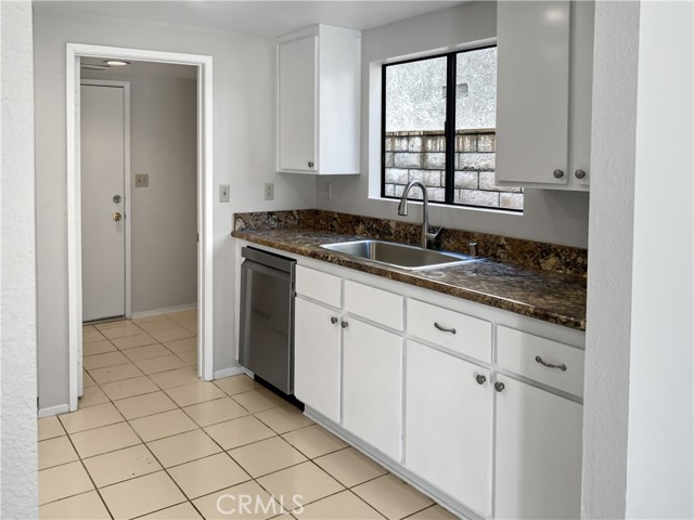 1810 W Admiralty Street