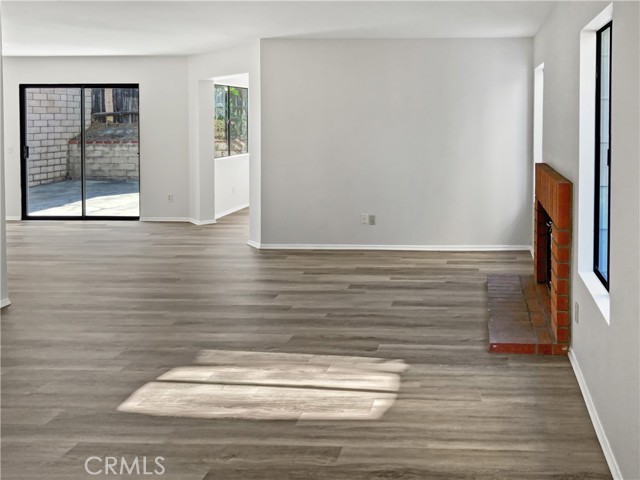 1810 W Admiralty Street