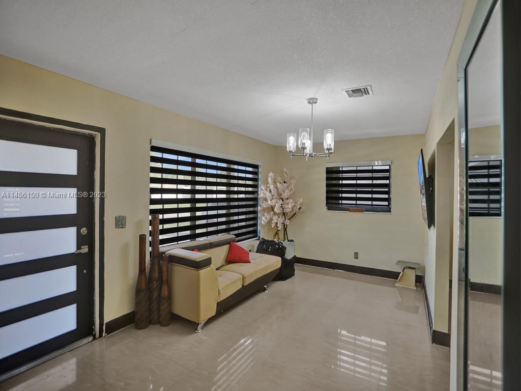 18543 NW 10th Rd