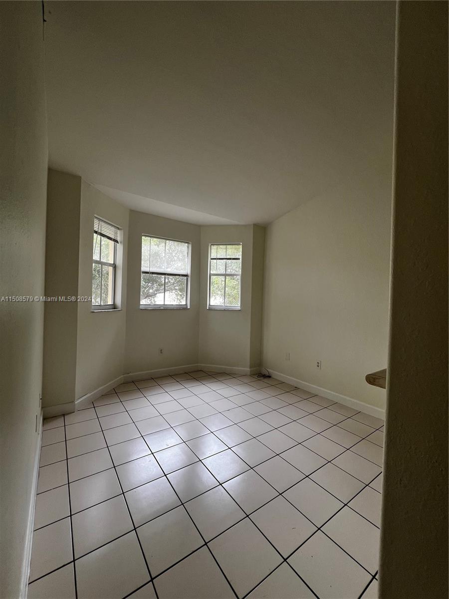 1568 SE 26th St # 205