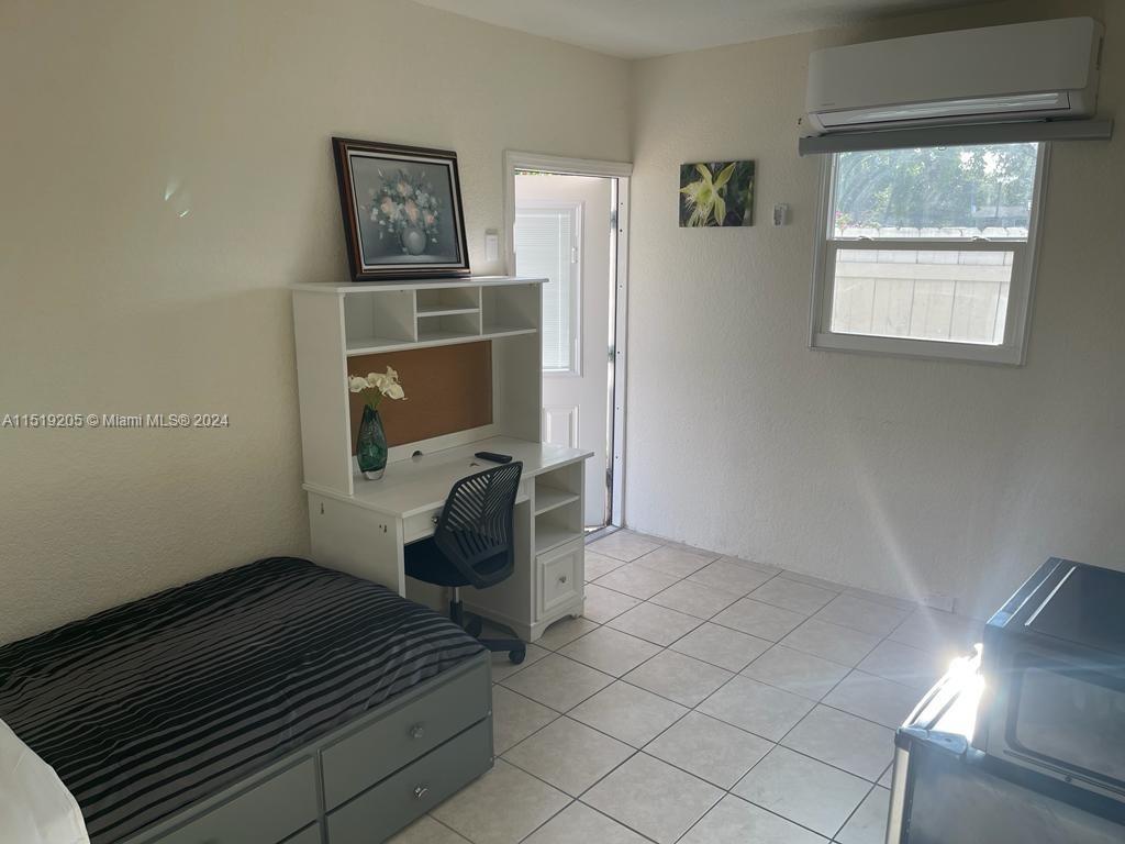 2270 NW 74th Ave