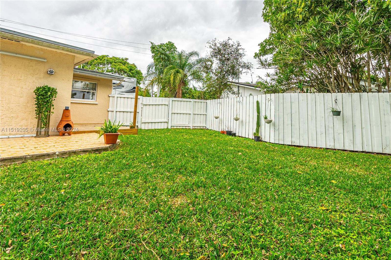 2270 NW 74th Ave