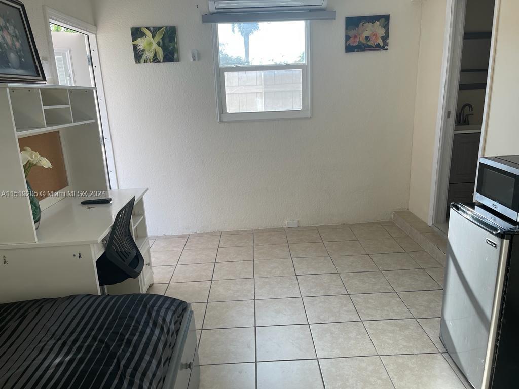 2270 NW 74th Ave