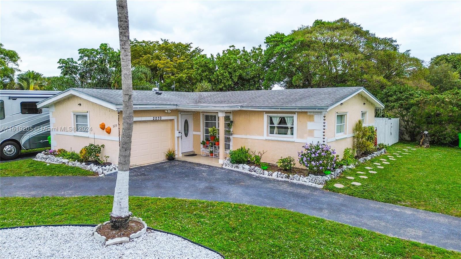 2270 NW 74th Ave