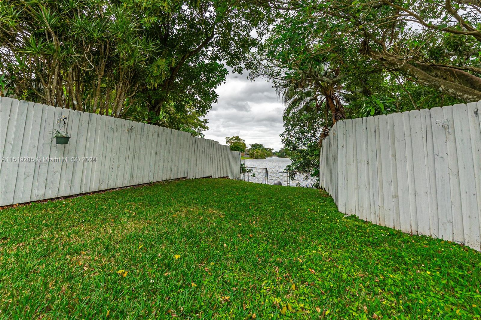 2270 NW 74th Ave