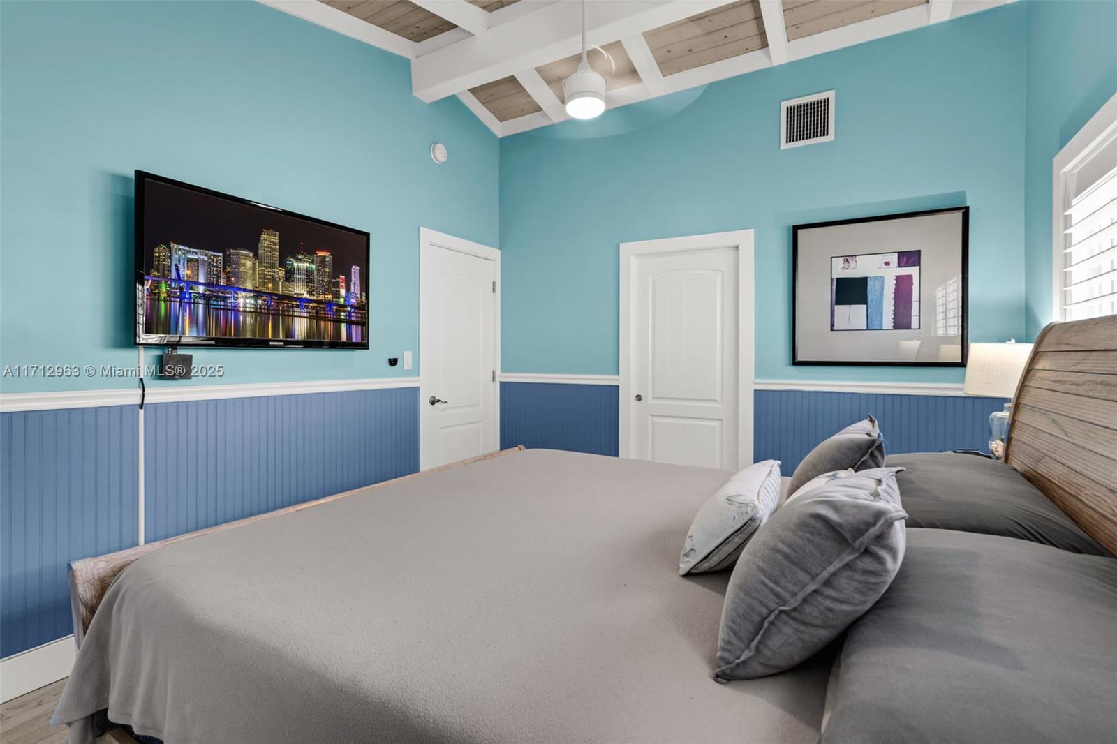 2518 Tortugas Ln