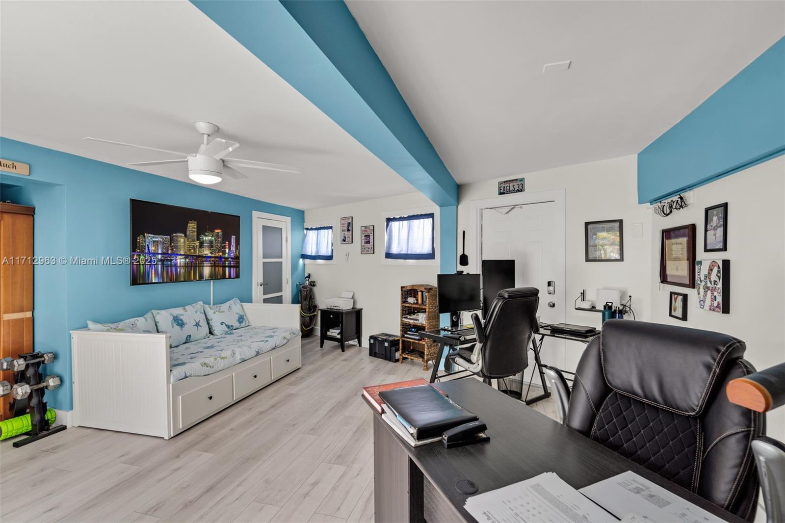 2518 Tortugas Ln