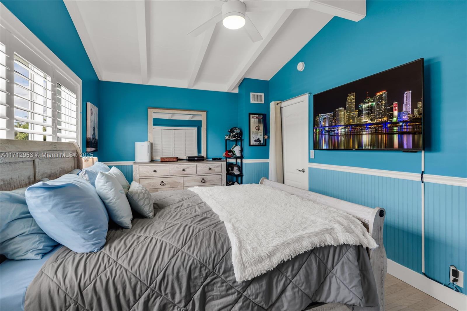 2518 Tortugas Ln