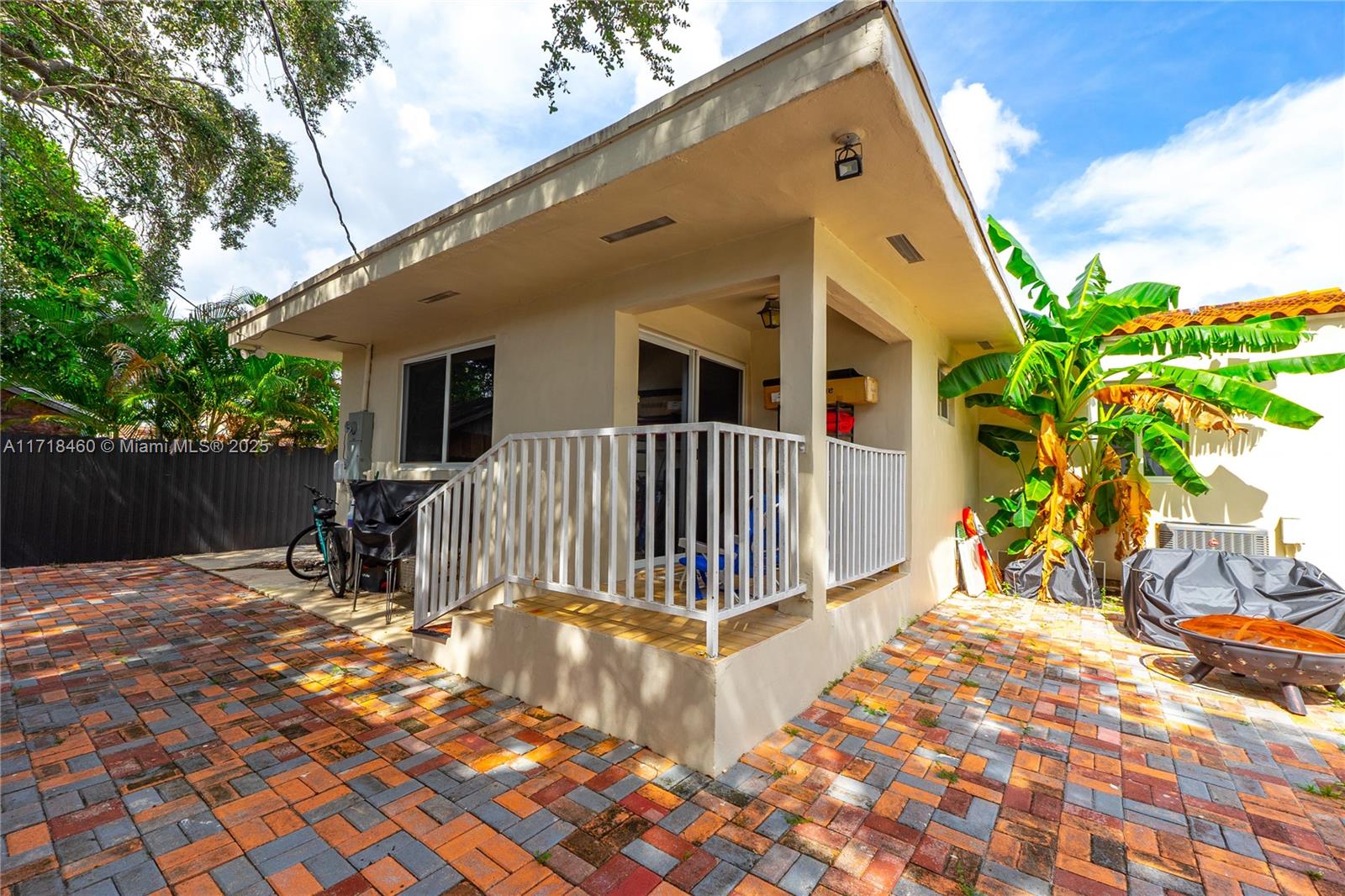 240 SW 71st Ave
