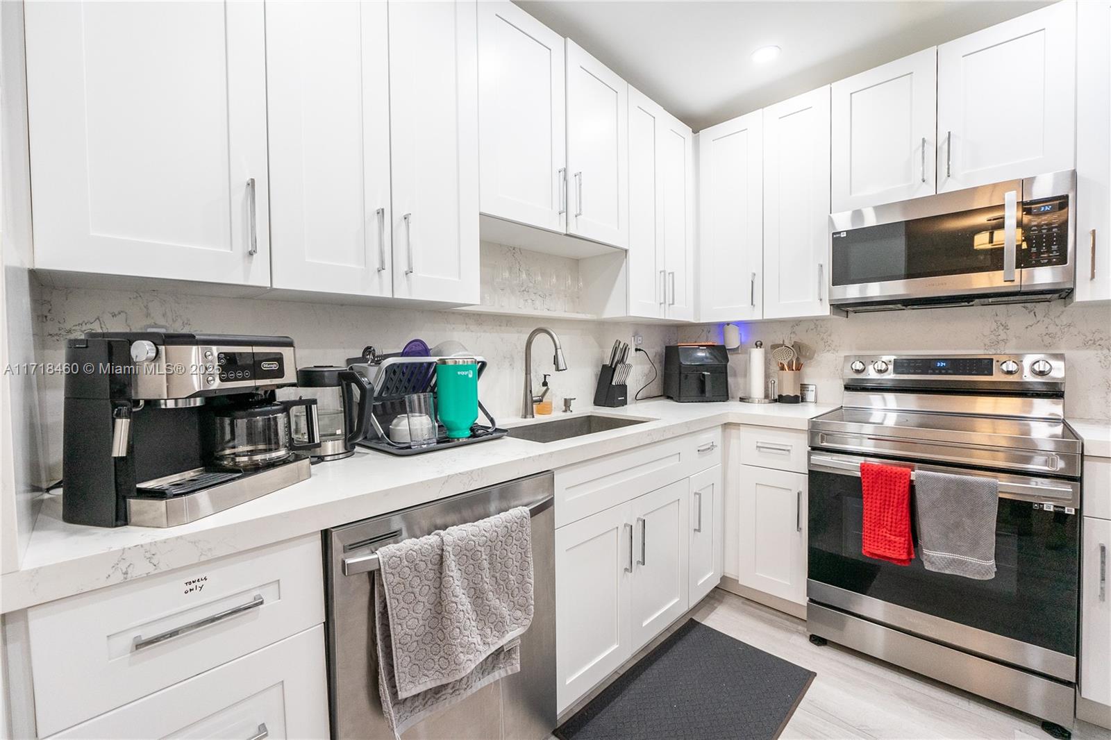 240 SW 71st Ave