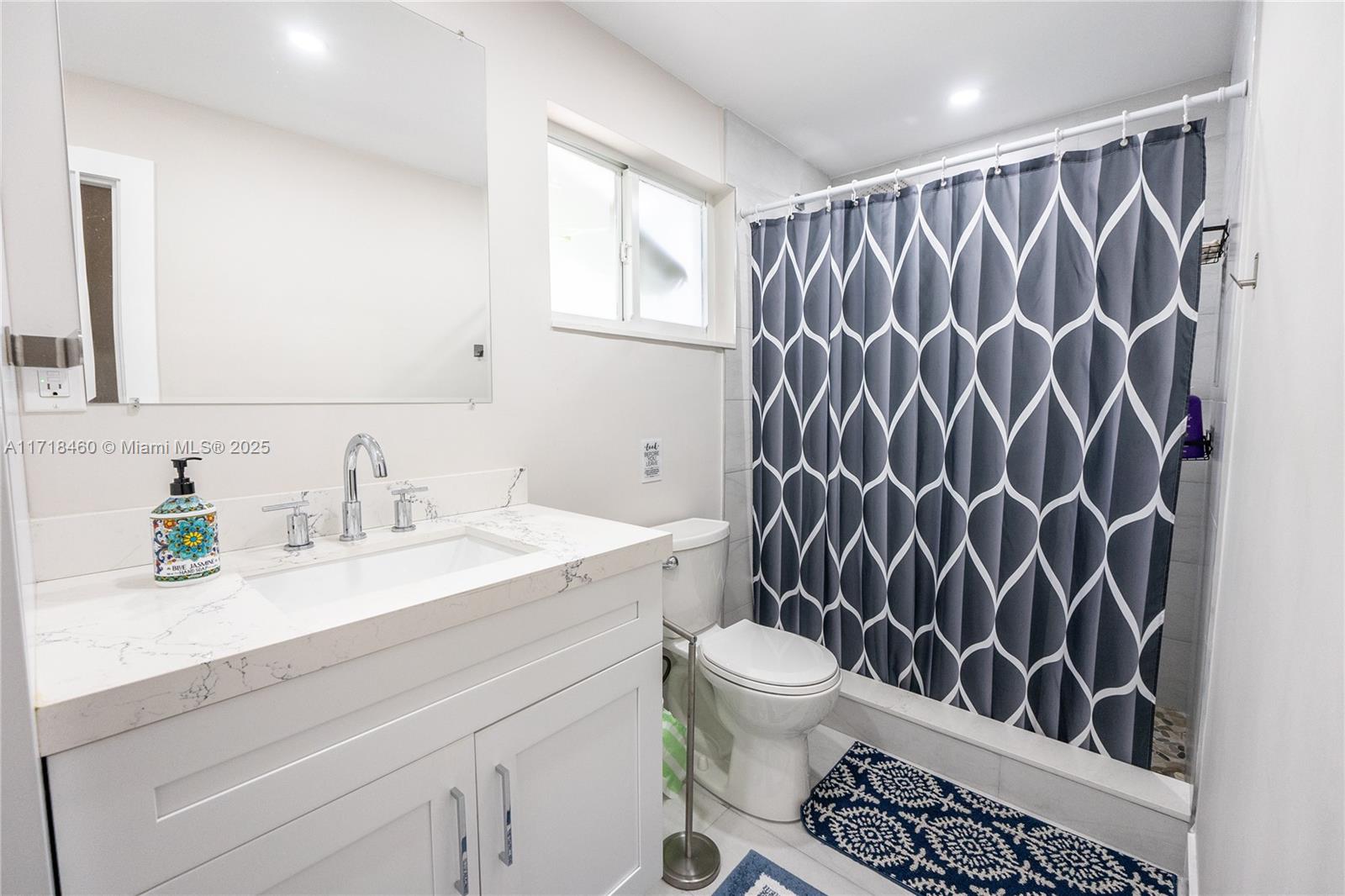 240 SW 71st Ave