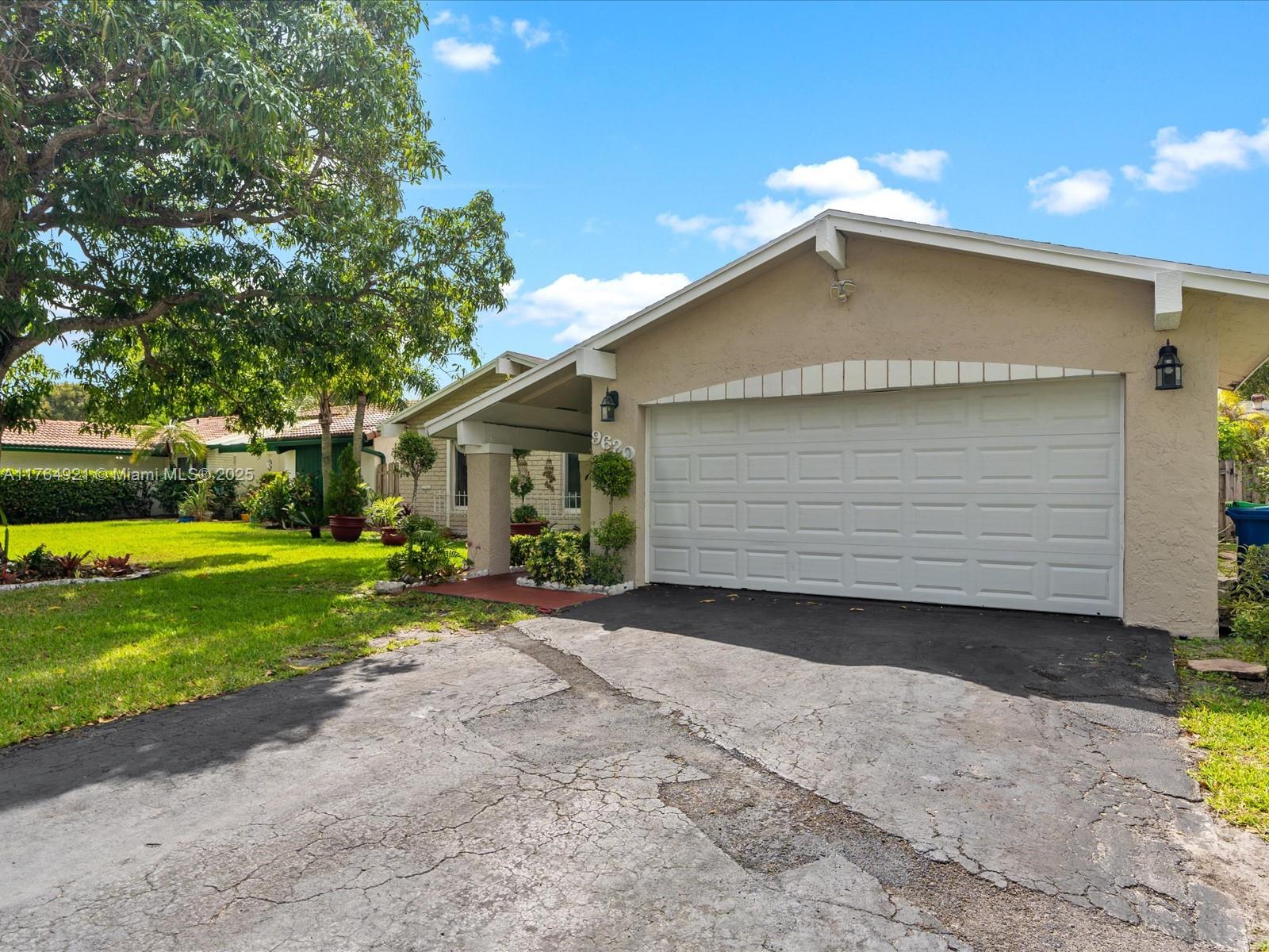 9620 NW 32nd Mnr