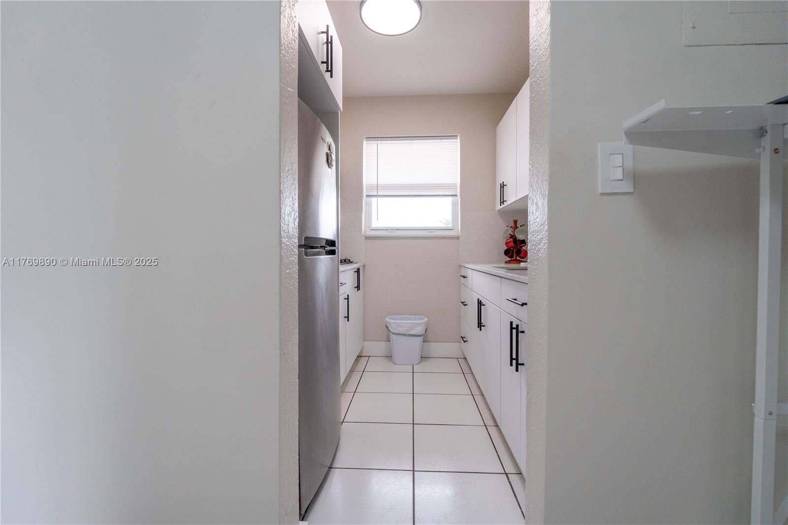 1255 W 49th Pl # G201