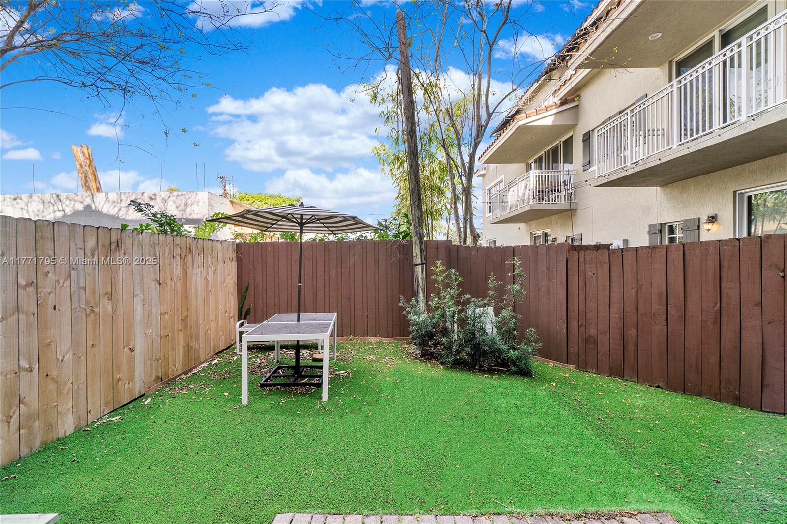 407 SE 13th St