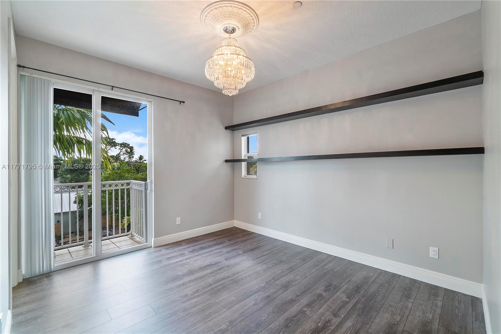 407 SE 13th St