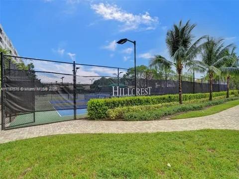 4200 Hillcrest Dr # 1017