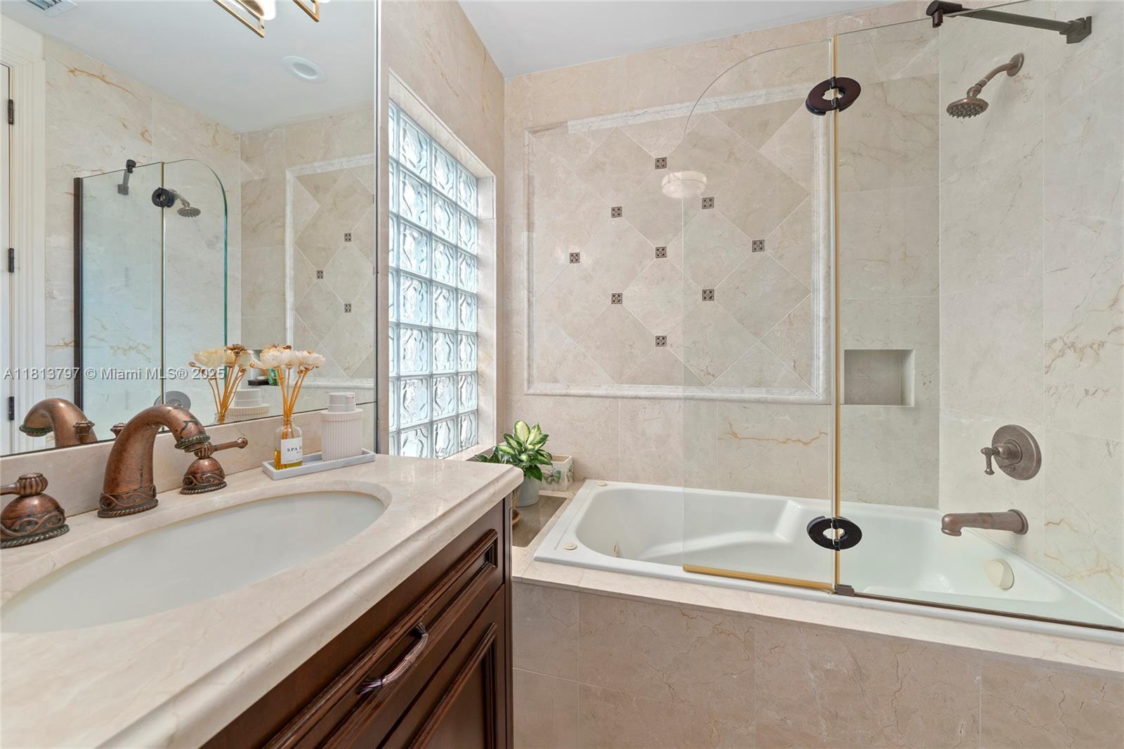1437 SE 13th St