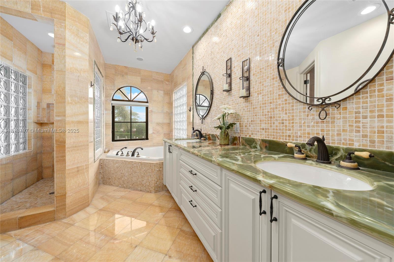 1437 SE 13th St