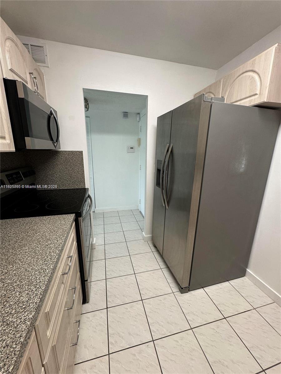 7787 SW 86th St # 106 Unit: E-106