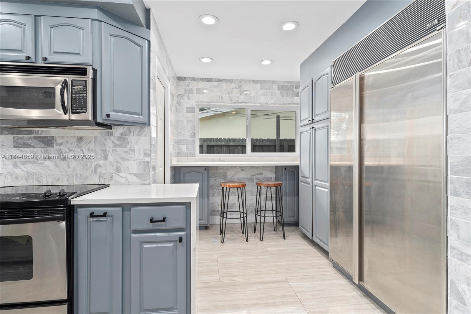 817 NW 30th St