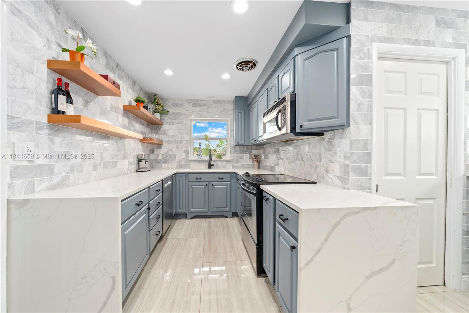 817 NW 30th St