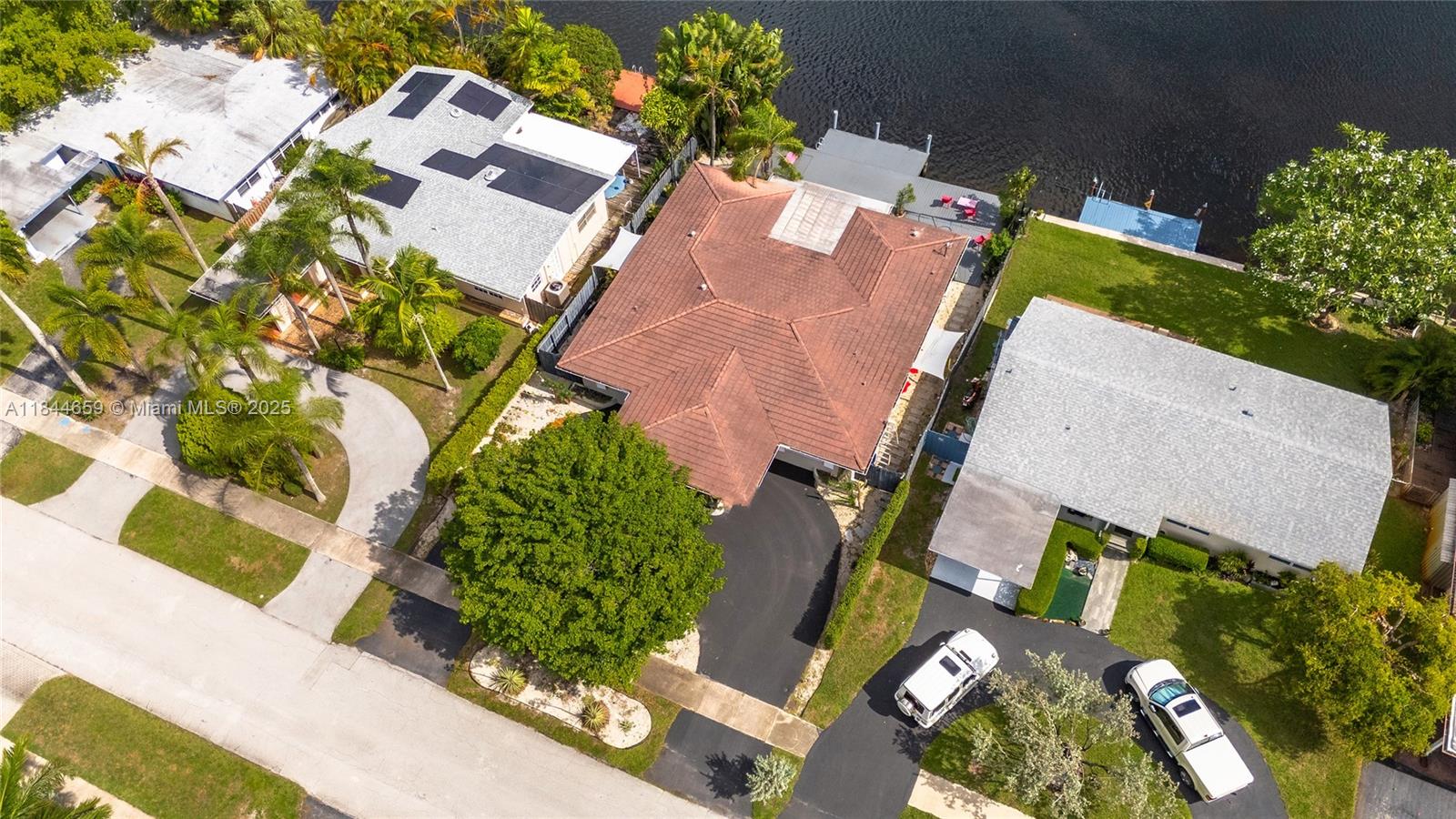 817 NW 30th St