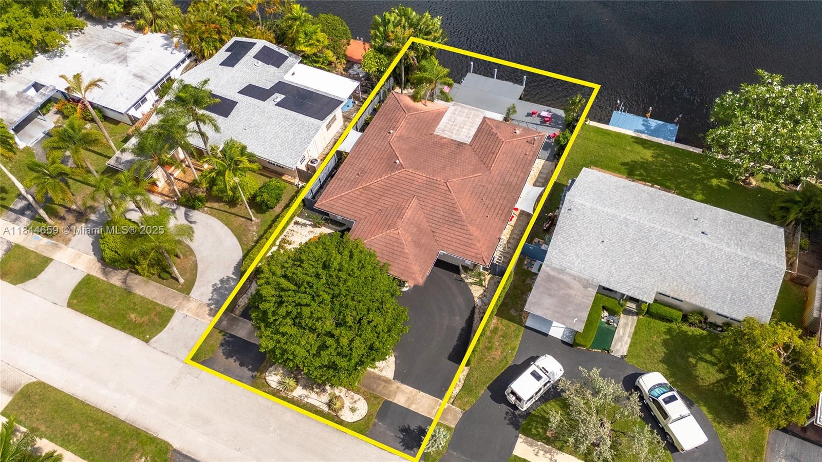 817 NW 30th St