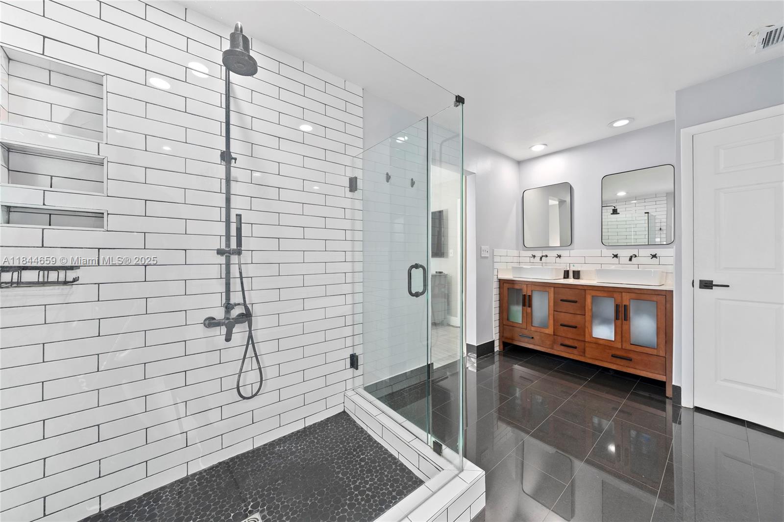 817 NW 30th St