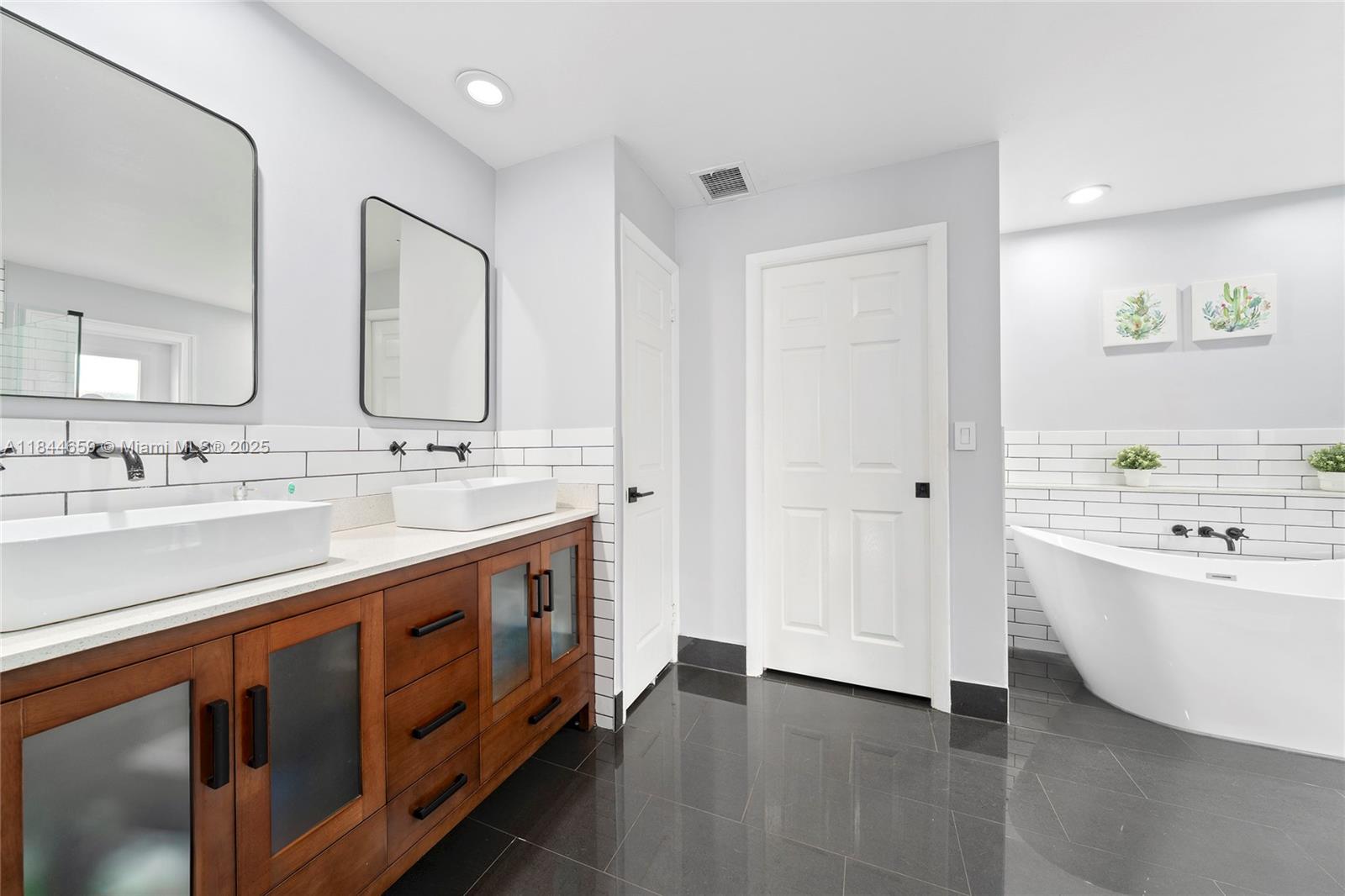 817 NW 30th St