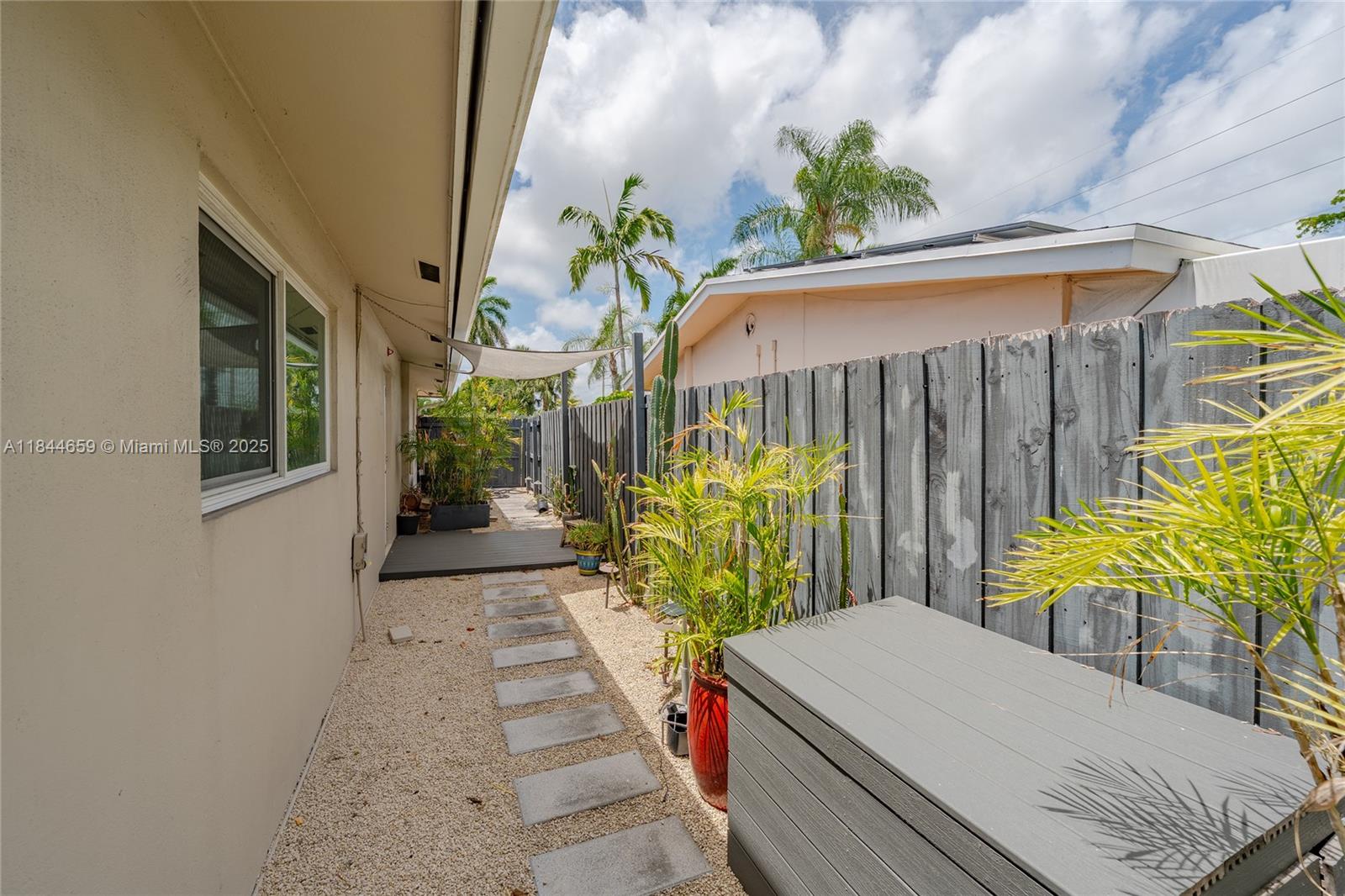 817 NW 30th St