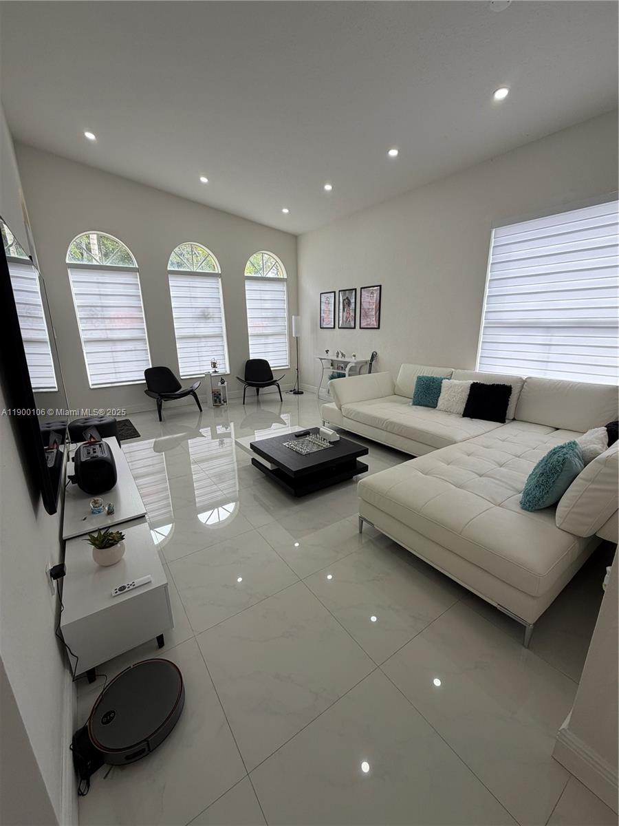 2330 SW 132nd Ave # 2330, Miramar Unit: 2330