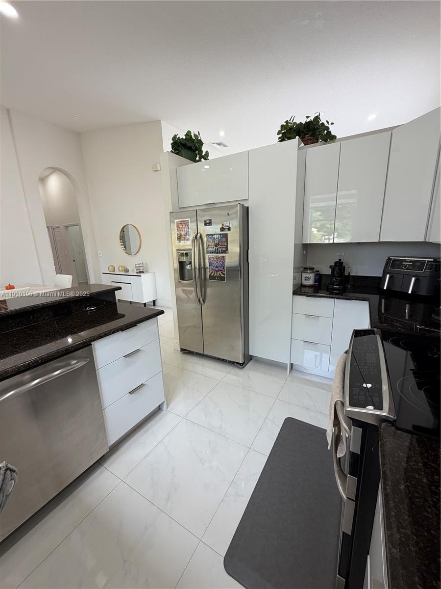 2330 SW 132nd Ave # 2330, Miramar Unit: 2330