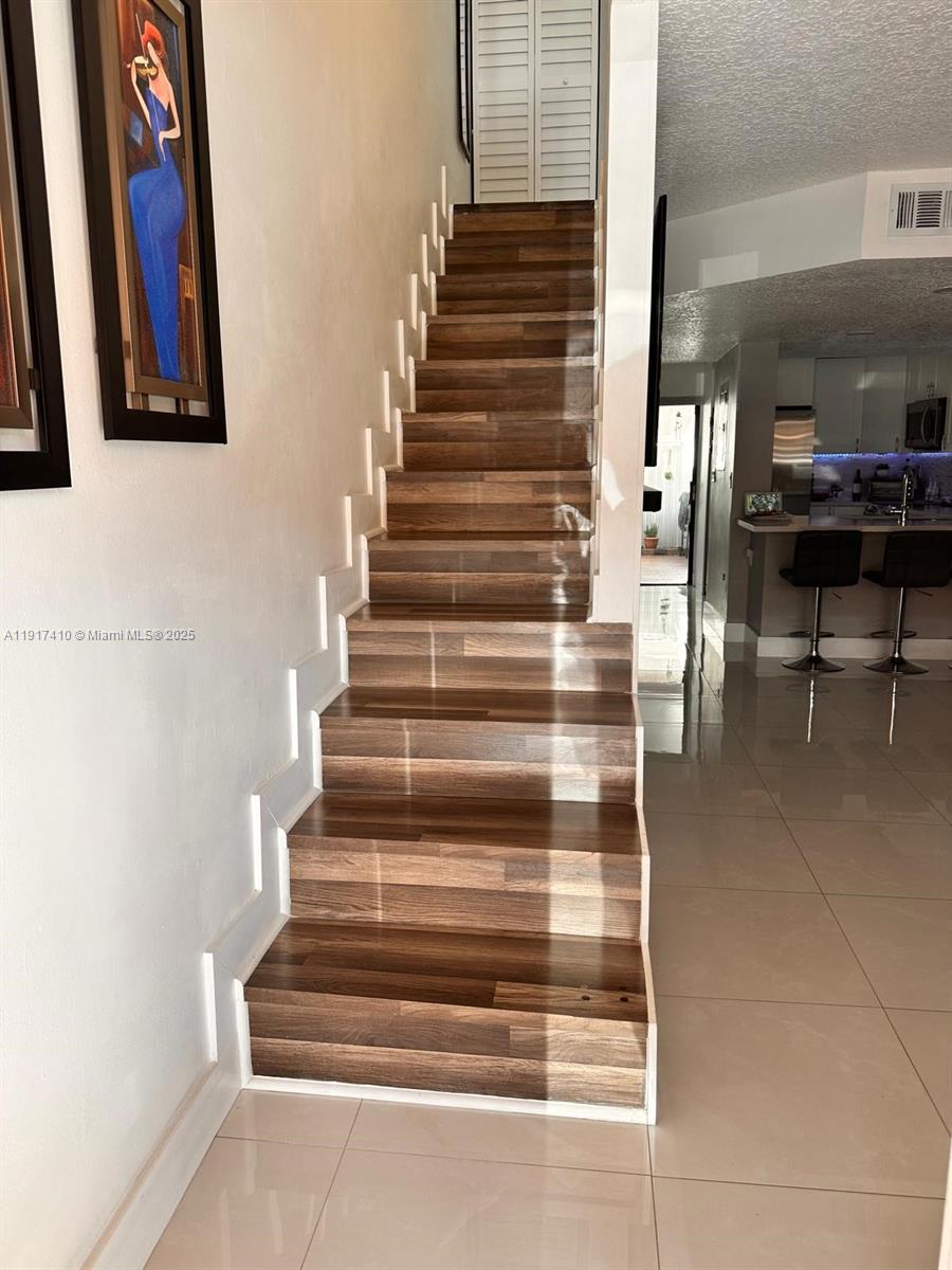 2211 W 53rd Pl # 2225