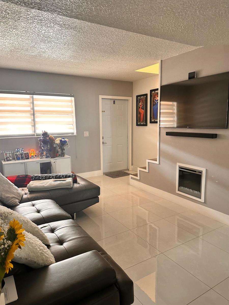 2211 W 53rd Pl # 2225